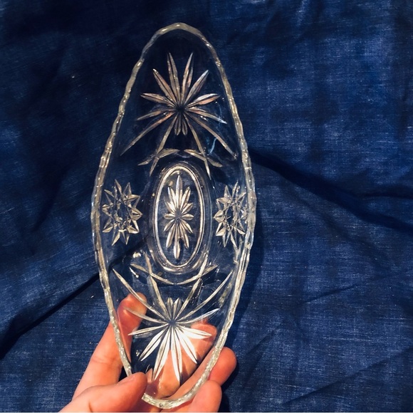 Intricate Cut Glass Decorative starburst candy dish - Picture 9 of 10